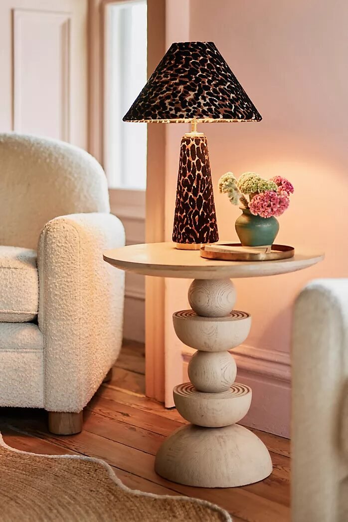 27 Side Table Styling Tips That Will Transform Your Living Room Overnight